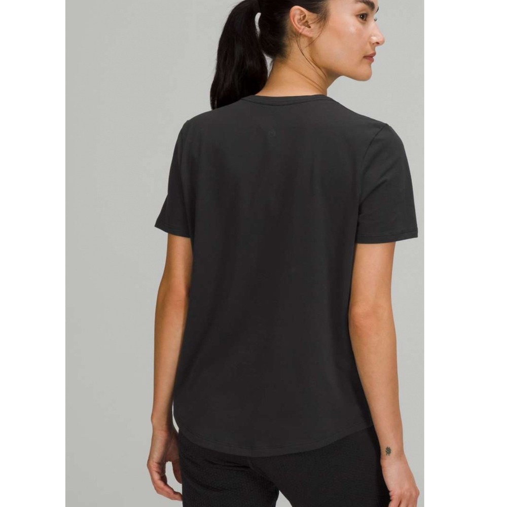 Lululemon Love Crew T-Shirt Black Short Sleeve Gym Yoga Athleisure Minimalist